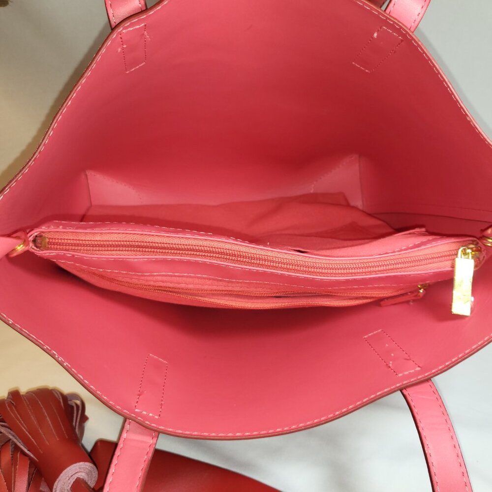 Joy & Iman Large Red Leather Tassel Tote with Wristlet and Removeable Insert - Picture 14 of 16